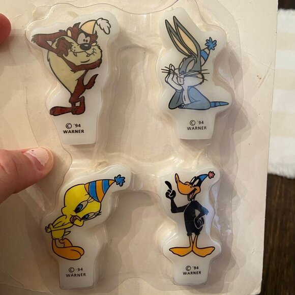 Vintage Looney Tunes Candle Set - Picture 6 of 7